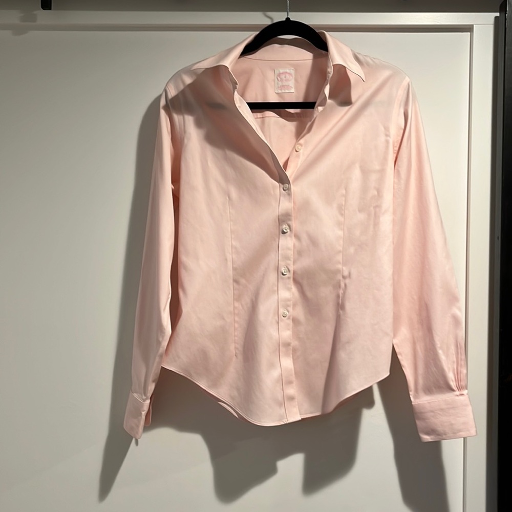 Brooks brothers button down wrinkle, free shirt. No rips or stains or tears.